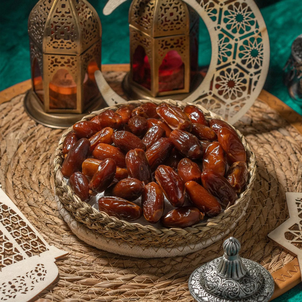 Deglet Nour Pitted Date Packed in Caps 24oz